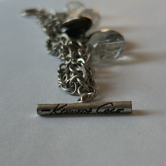 VINTAGE 🗝️KENNETH COLE💫 Silver and Black Chunky Chain Beaded Toggle Bracelet - Picture 9 of 11